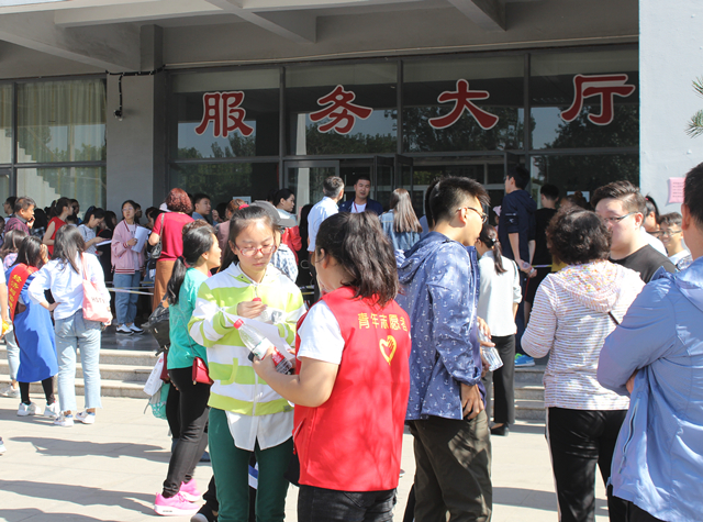 【新生入学】00后涌入校园 超能瞬间抢先看