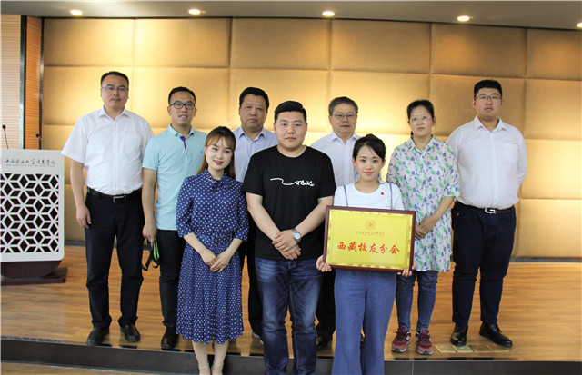 我校“奋斗者的足迹”校友事迹报告会成功举行