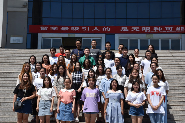 【毕业专题八】经济与管理学院毕业生感恩母校活动