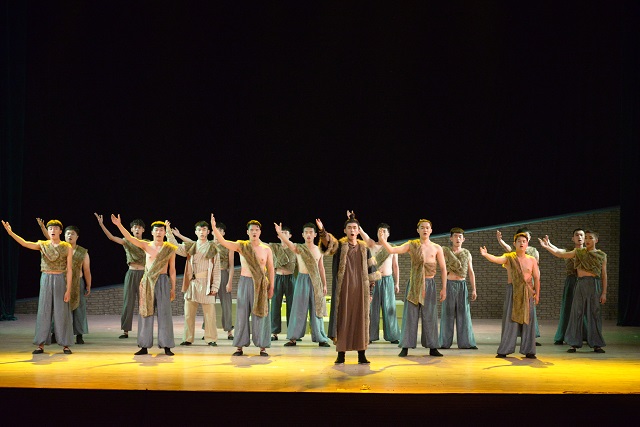 【戏剧节】第七届“魅夜乌马河”校园戏剧节盛大开幕 忆往昔 寻梦迹