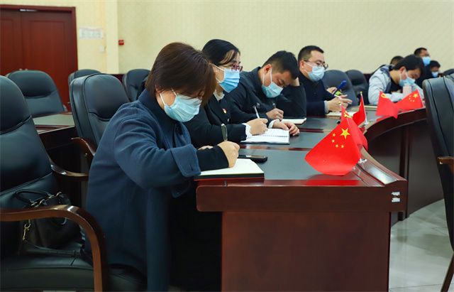 振奋！我校师生收听收看并热议党的二十大开幕会盛况