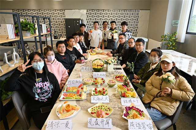 【我与信院的故事】赵振滔:用爱与责任浇灌学生成长