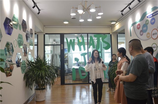 开放共融淬炼成长 家校合力筑梦未来——淬炼商学院开展2021年家长开放日活动