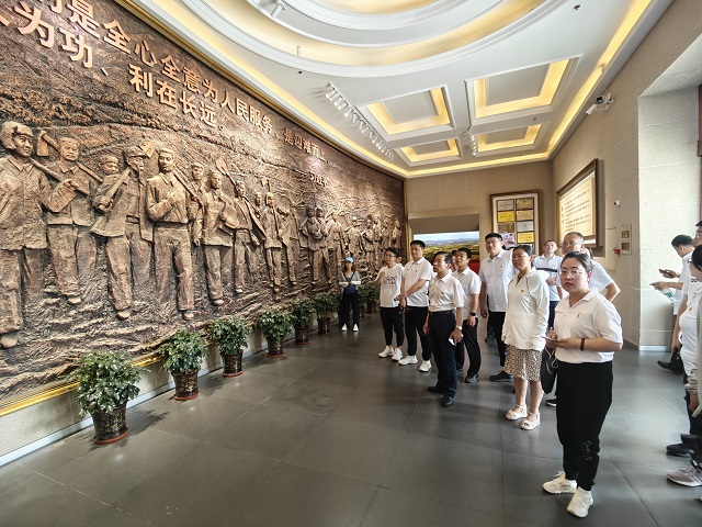 我校开展“重温红色历史,传承右玉精神”主题学习培训