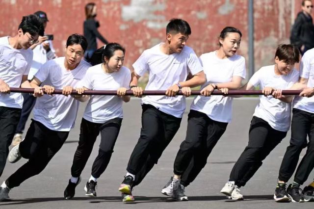 我校户外拓展队夺得全国第一名