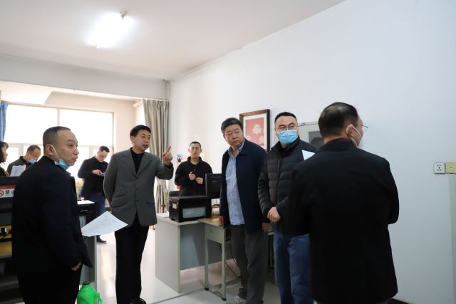 我校开展全校卫生安全大检查