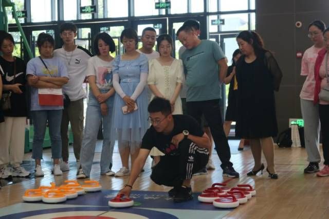 经管学院开展“情暖共育梦远航 家校合力铸华章”2021年家长开放日活动