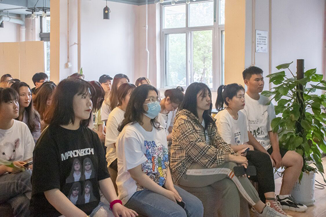立足时代前沿 共睹硬核科幻——晋中信息学院太古科幻学院系列讲座