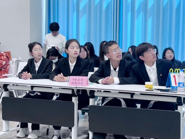 我校第九届“信院杯”大学生心理知识竞赛顺利完成