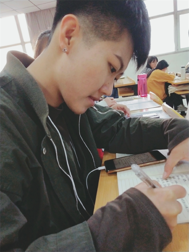 对话青年榜样Ⅶ:走进幕后,看见戏剧节背后的故事