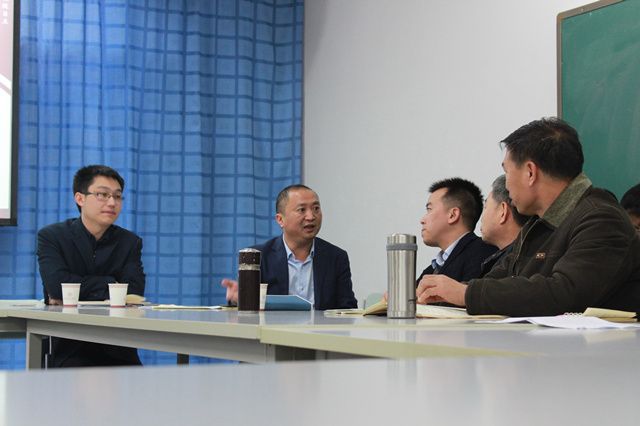 淬炼商学院召开建设与发展座谈会