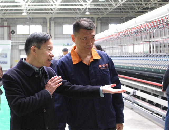 我校党委书记张存伟一行赴经纬智能纺织机械有限公司开展“访企拓岗促就业”活动