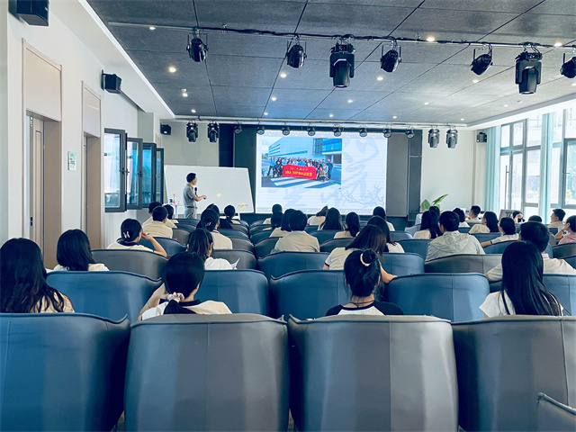 中国新商科大学集团“卓越商科淬炼营”晋中信息学院研修班开班
