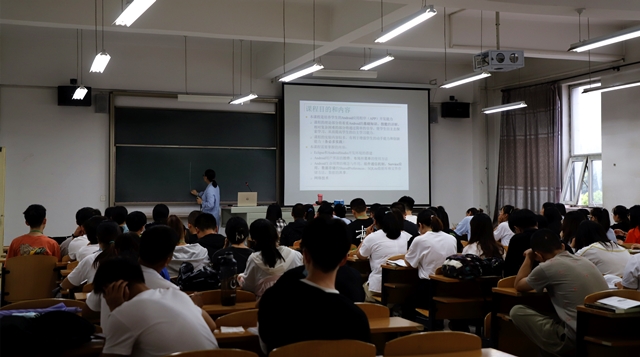 返校第一课:教学秩序井然实现良好开局