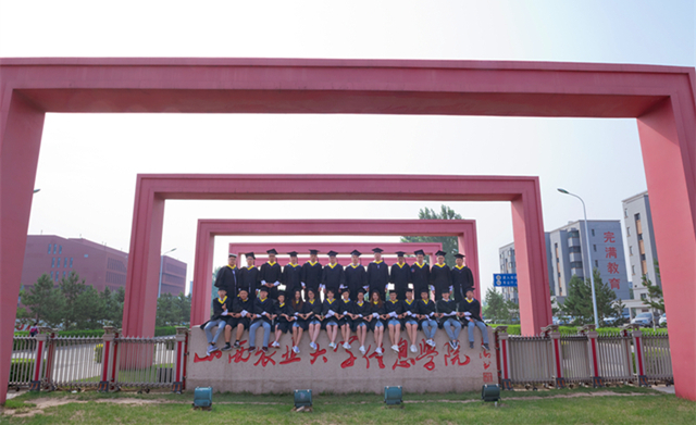 【毕业专题五】青葱岁月教师送祝福 莘莘学子感恩母校