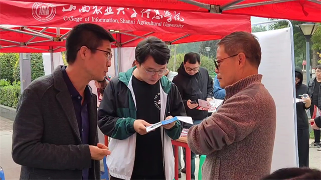 六省两市100家企业到我校选聘人才