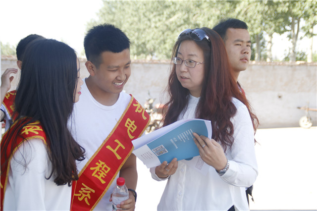 机电工程系学生家长开放日“体验我的大学生活”