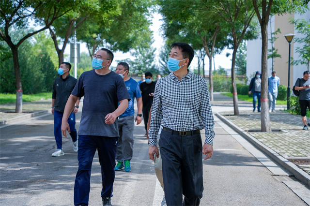 以“演”筑防,以“练”迎新——我校开展2022年秋季开学疫情防控应急处置演练