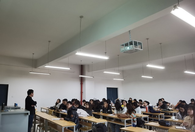 掌握课件制作技巧 提升课堂教学能力——本学期第五期新入职教师教学培训活动