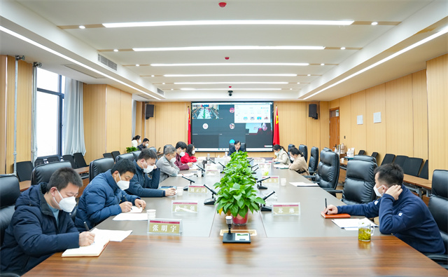 我校召开党委理论学习中心组专题学习会