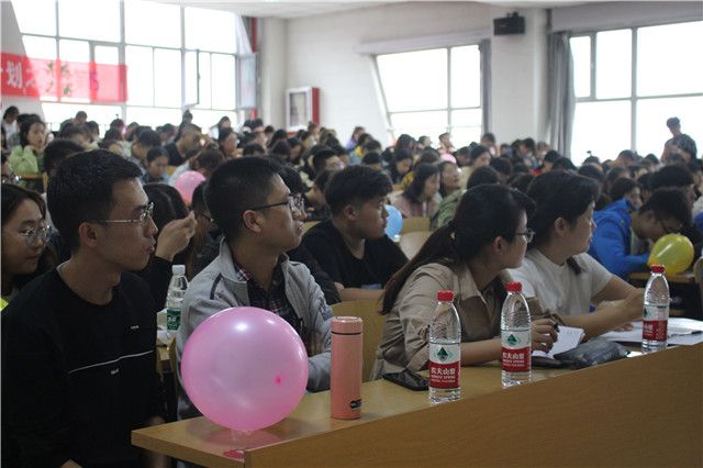 【聚焦商科】淬炼商学院邀请贺建增教授作专题讲座