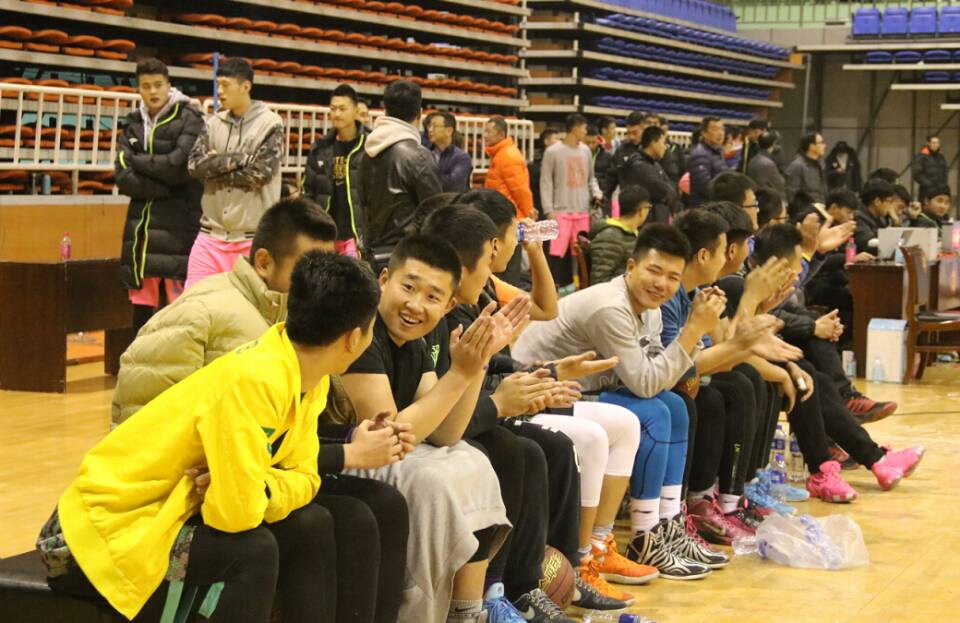我院篮球队现单场38分“MVP” 山西财大主场饮恨