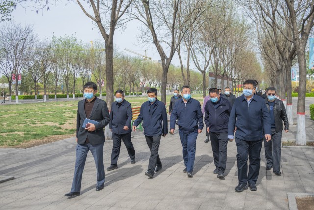 刘伟副市长一行来我校督察疫情防控工作