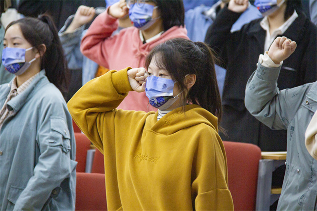 青春启航!我校分批举行2022级新生开学典礼