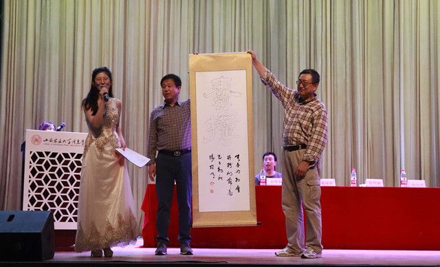 经济与管理学院召开2019级新生欢迎会