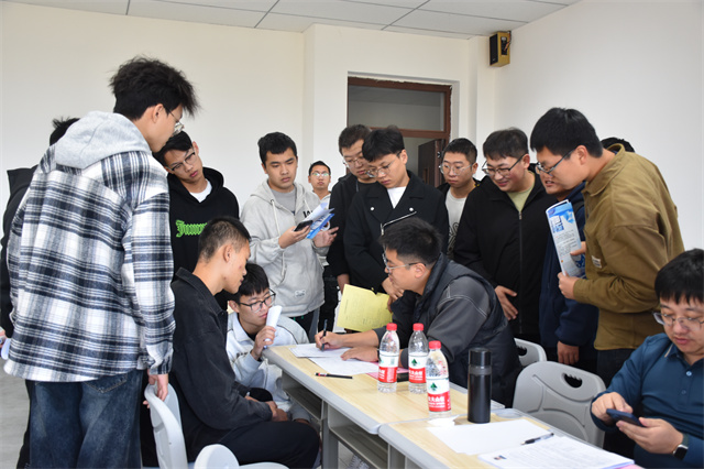 双向奔赴!我校智能工程学院开展2024届毕业生秋季双选会