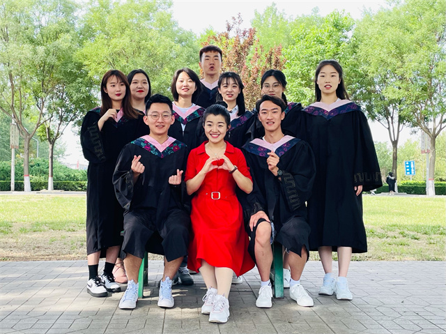 闫帅:从一天到每一天 这是我的信院十二时辰