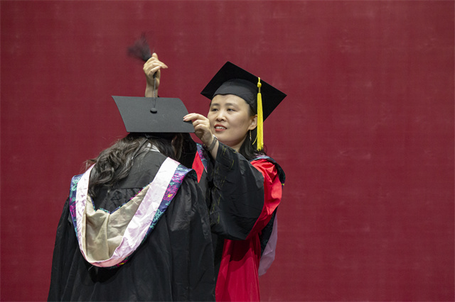 骊歌轻响致远方!我校隆重举行2022届学生毕业典礼暨学位授予仪式