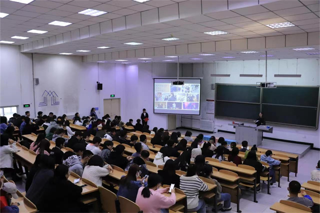 精神卫生月,听学长学姐讲大学那些事