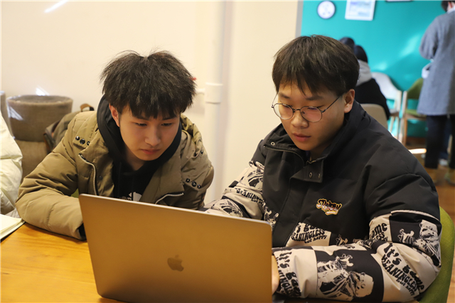 晋鲁两校交流研讨品牌营销与新闻宣传工作