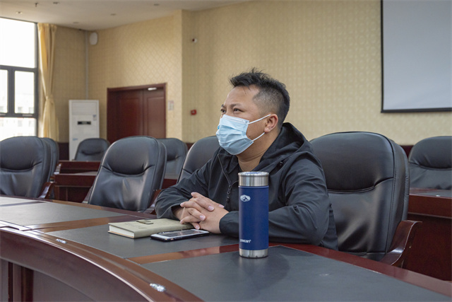 我校召开教育思想大讨论动员大会暨专家讲座