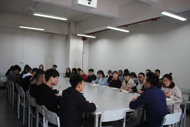 每周一班:沟通交流 思维交换——院长座谈会系列(二十五)