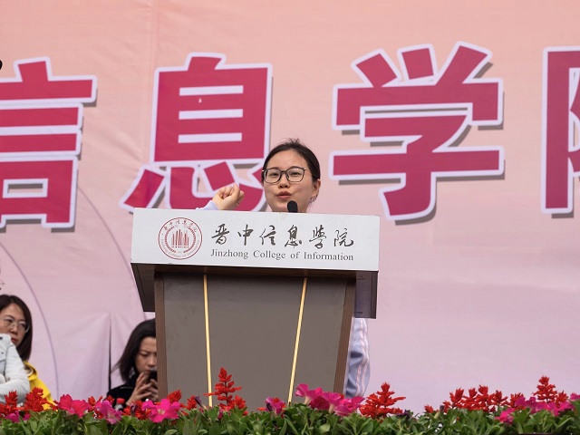 看点十足!2022级军训成果汇报表演暨第十四届田径运动会开幕式超燃来袭!