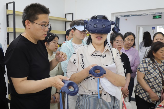 【家长开放日】大数据学院、信息工程学院师生家长为爱赴约 同心共育