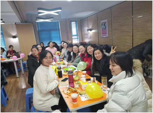 献给全校师生的礼物:《信息产业大咖经典录》