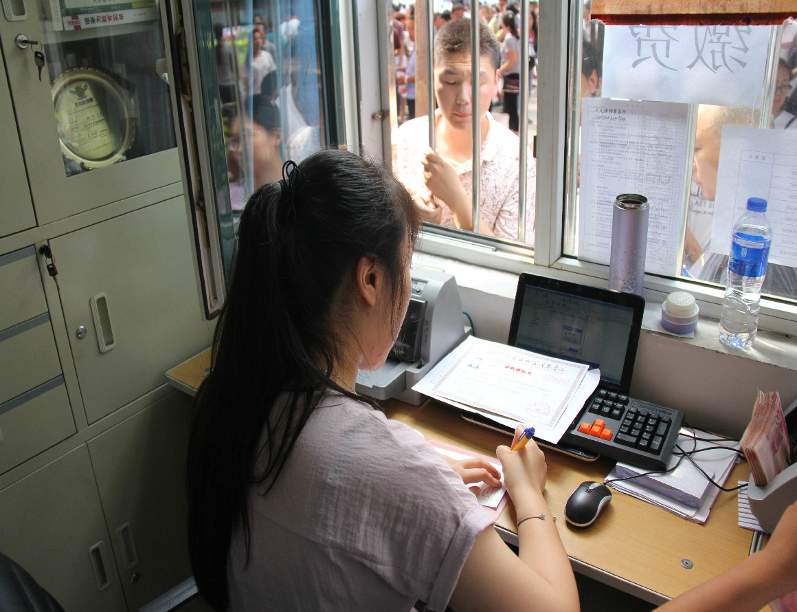 【新生入学】青春列车，今日出发——图说2016级新生报到注册