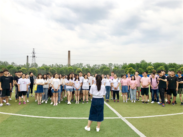 闫帅:从一天到每一天 这是我的信院十二时辰
