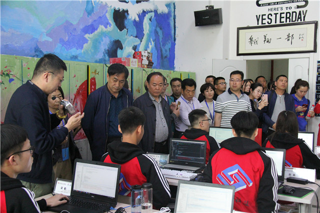 新高考背景下学生生涯规划与招考指导培训会暨第五届“高校—高中论坛”在我院成功举办