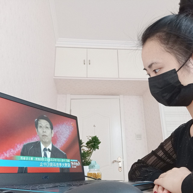 信院师生共同学习疫情防控“思政大课”