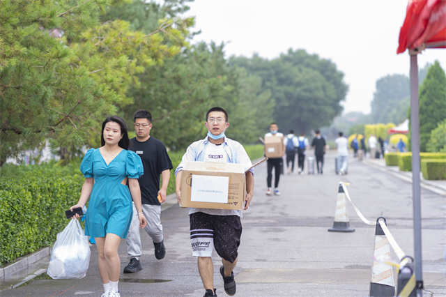 欢迎回家!暖心服务助力我校2022届毕业生顺利返校