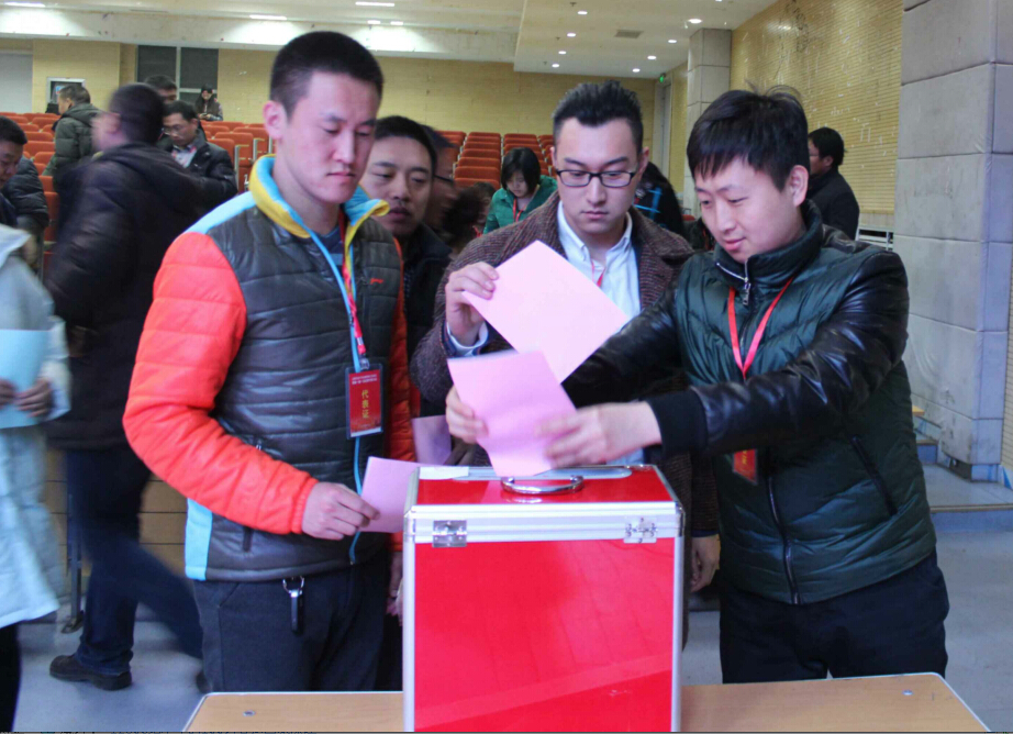 我院工会成立是省内第一家吃上螃蟹的独立学院