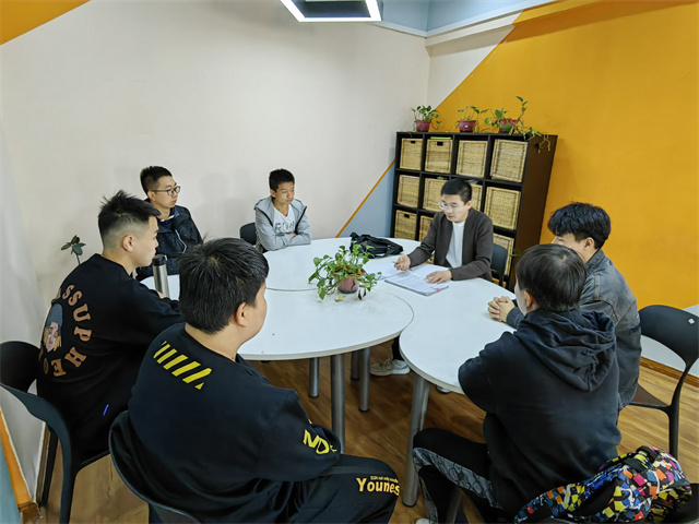 【我与信院的故事】赵振滔:用爱与责任浇灌学生成长