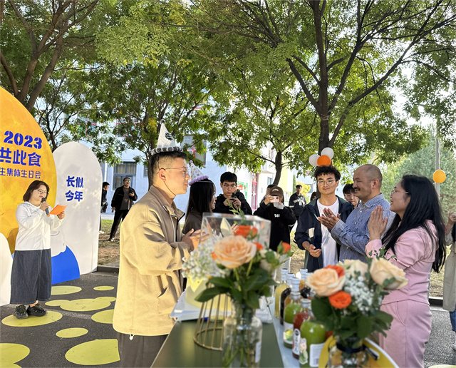 戴院徽 吹蜡烛 放河灯 书院味十足的第二届书院推介周系列活动喜迎“双节”