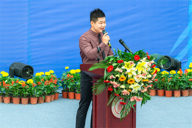 跃入人海 奔赴未来——我校隆重举办2023届学生毕业典礼暨学位授予仪式