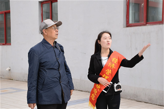 共赏信院一路风景 齐看经管一路荣光——经济管理系第二届家长开放日