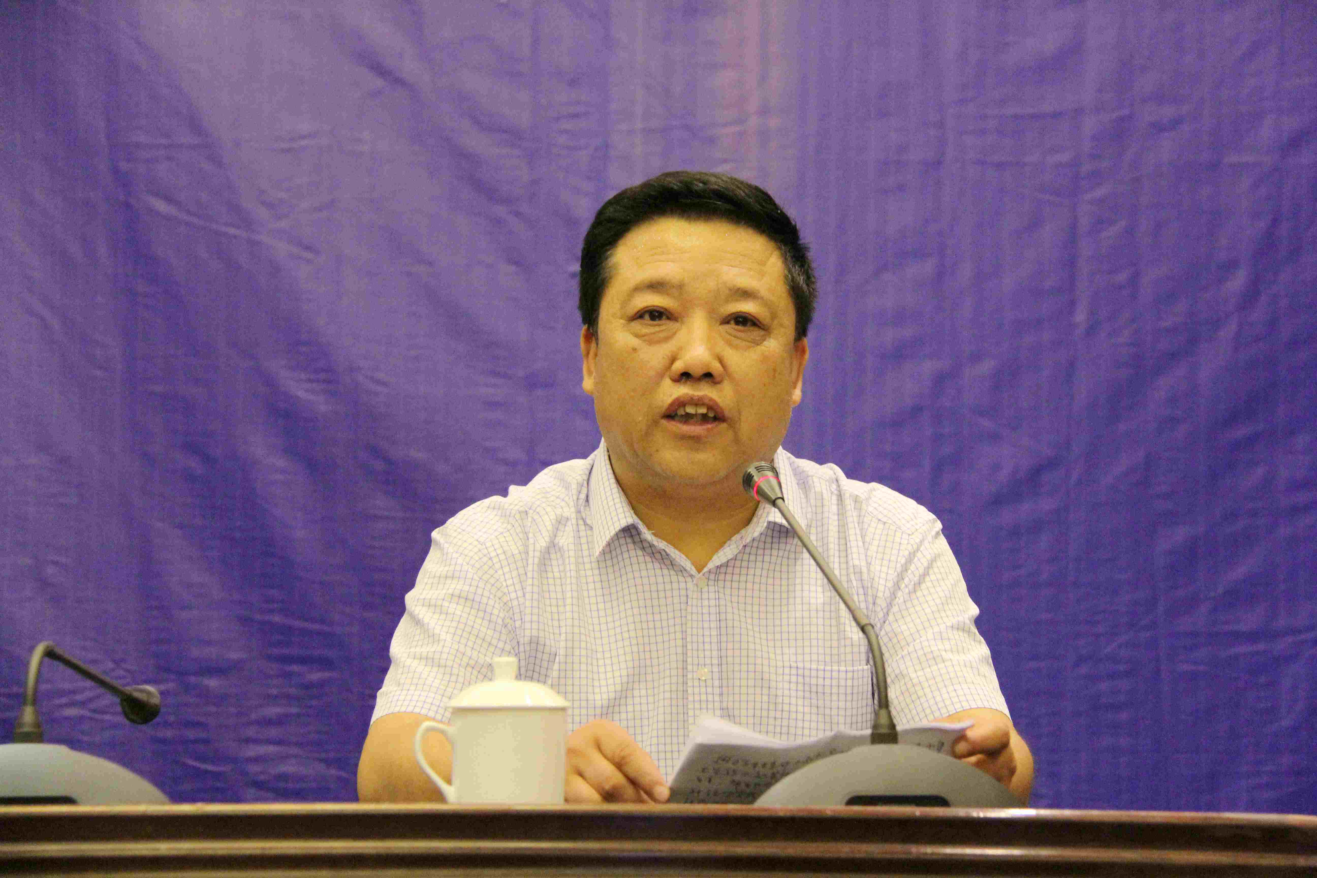 我院组织全体党员干部进行加强党员修养提升能力素质专题学习